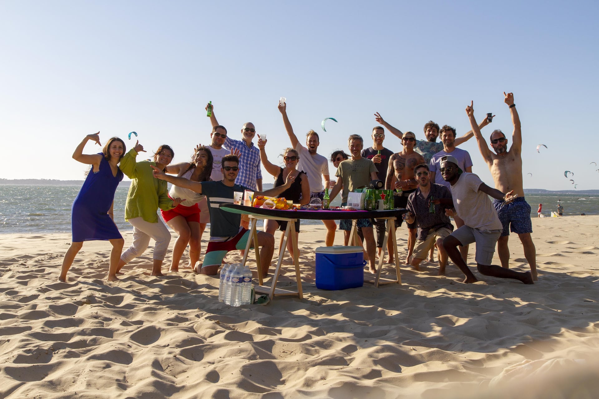 Niji Playa 2022, Plage du Pereire Arcachon at sunset – event photo reportage by Marc Peysale, corporate photographer in Bordeaux
